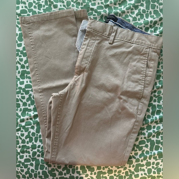 Banana Republic Fulton Chino 33x30 Good Condition - Picture 1 of 2